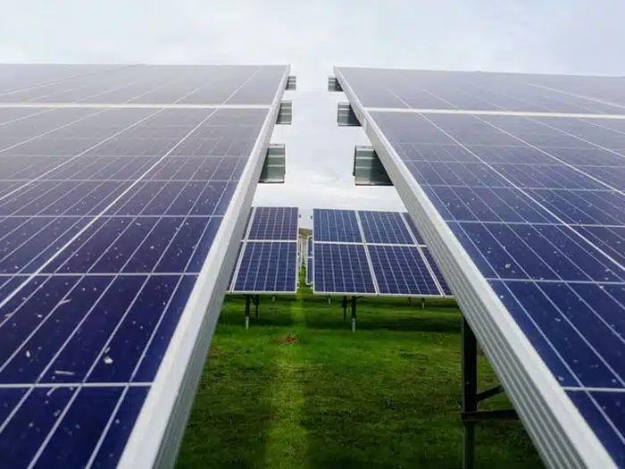 Zonnepark van Endona als eerste burgerinitiatief aangesloten op de energiemarkt.